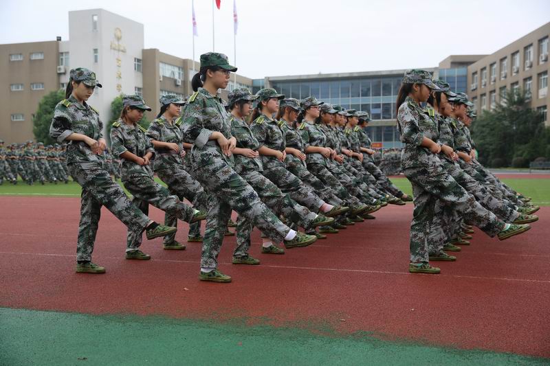 三江学院南校区圆满完成2014级新生入学系列工作