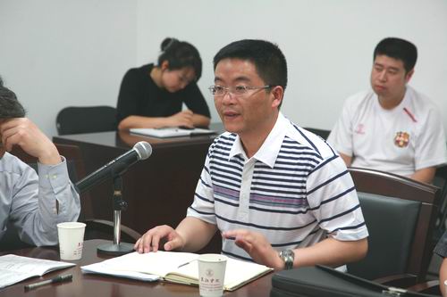 (学工部副部长周学军发言)