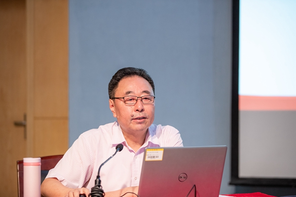 校党委书记封超年讲授党史学习教育专题党课