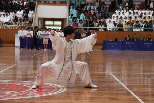 国际教育学院在学校第三届太极拳比赛中勇