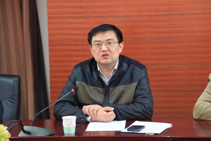 东校区党总支书记郭彬作动员讲话