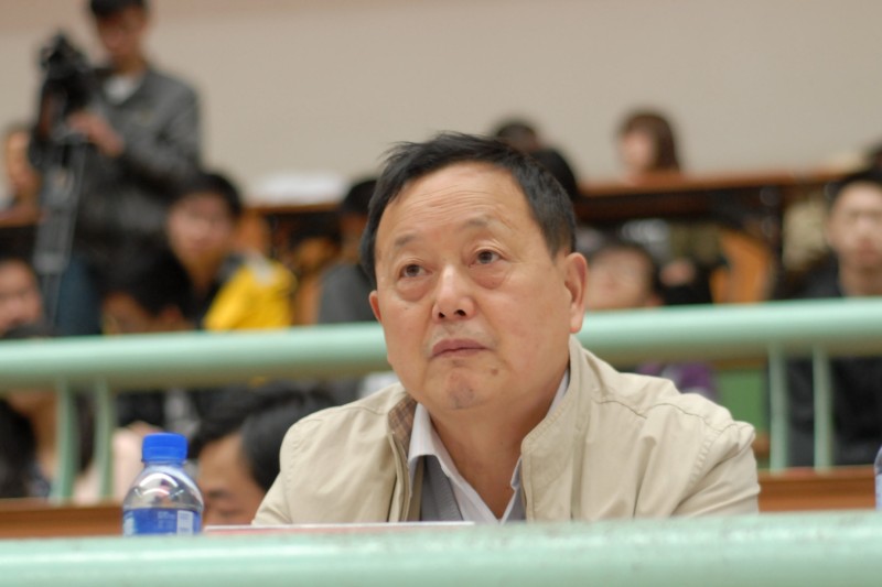 汤庚国院长观看比赛