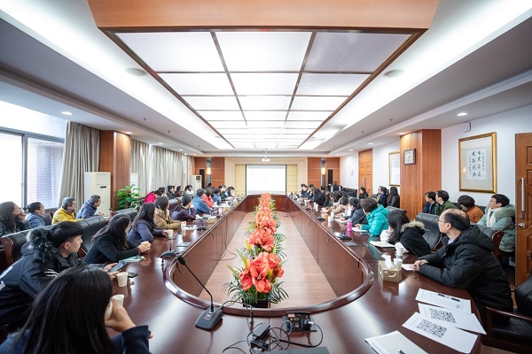 我校举办"一流课程建设培训活动月"专题首场培训