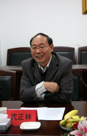 南京市人社局的陈建宁局长一行到我校调研指导大学生医保