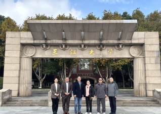 韩国国立江原大学代表团访问我校