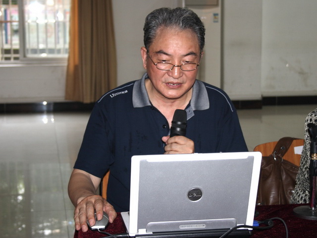 高职院徐肇杰副院长汇报情况