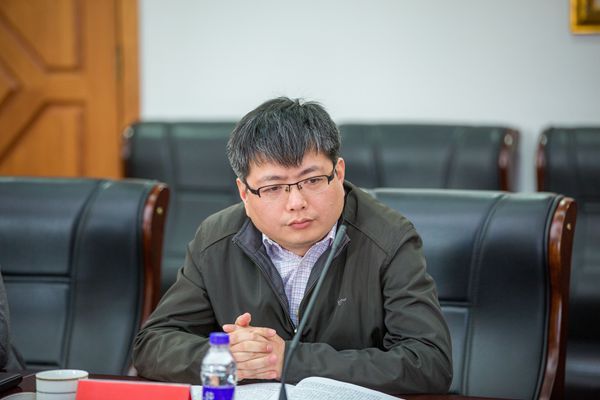 纪委书记沈军军出席会议