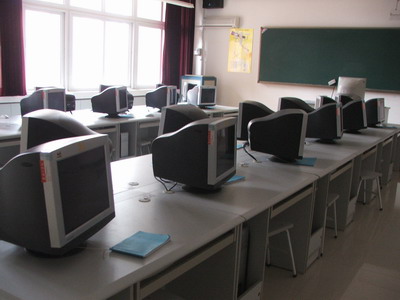 http://www.sju.js.cn/_upload/article/images/25/09/21606ed64024889b7403a091f27d/49ce33d7d6af427ba380a50c01eab31a.jpg